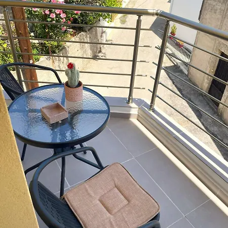 Vasilias House 펜션 Apollona